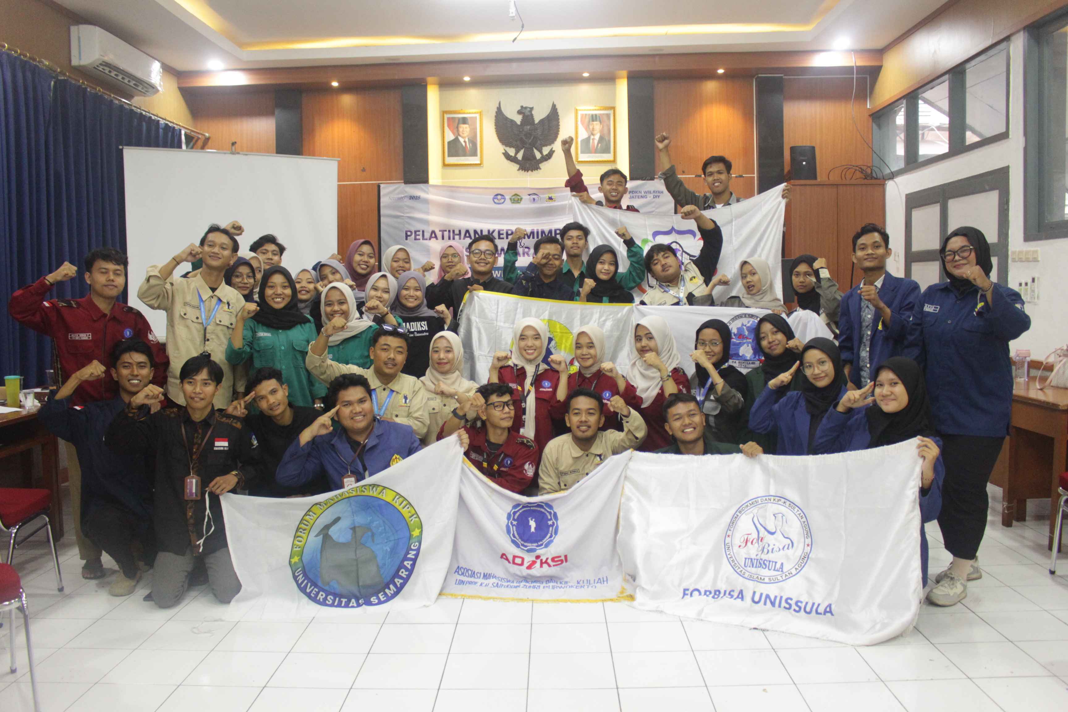 FOTO BERSAMA HARI KEDUA